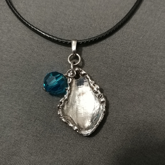 Oyster Shell Pendant with Turquoise Charm Necklace Clam Shell Silver - Picture 5 of 15